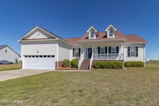 100 Autumn Ridge Drive, Pikeville, NC 27863 — 3-bedroom home in Autumn Ridge, Pikeville, NC, photo 2 of 41: IMG_6850
