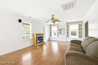 141 Crystal Road, Southport, NC 28461 — 3-bedroom home, Southport, NC, photo 5 of 40: 141 Crystal Rd Living 3