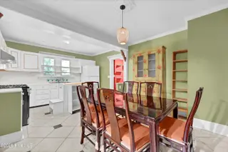 4911 Oleander Drive, Wilmington, NC 28403 – photo 12: 012_img_5396_936