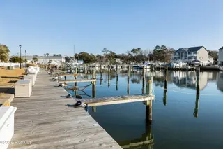 118 Lake Avenue 303, Morehead City, NC 28557 – photo 15: 47-web-or-mls-1S3A2422