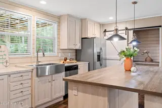 546 Pond Road, Rocky Point, NC 28457 – photo 17: Kitchen
