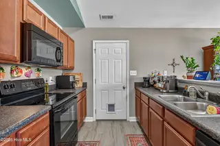 121 Woodbury Farm Drive, Jacksonville, NC 28540 – photo 11