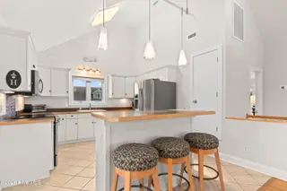8 Royal Tern Court, Bald Head Island, NC 28461 – photo 10: Kitchen & Bar Seating