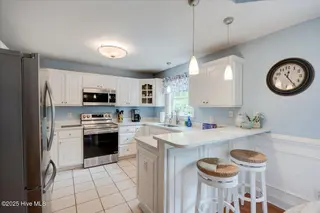 1704 Caracara Drive, New Bern, NC 28560 – photo 6: Kitchen