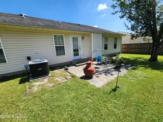 302 Carlisle Court, Jacksonville, NC 28540 – photo 20