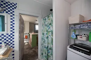 12 Nathan Street, Wrightsville Beach, NC 28480 — 8-bedroom home, Wrightsville Beach, NC, photo 22 of 27: 12 nathan st-29