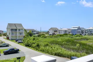 128 Sea Oaks Court, North Topsail Beach, NC 28460 – photo 16