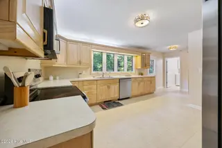 47 Birdie Drive, Whispering Pines, NC 28327 – photo 11: Kitchen