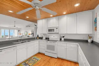 1528 Island Road, Harkers Island, NC 28531 – photo 12: Kitchen