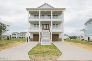 742 Cannonsgate Drive, Newport, NC 28570 – photo 7: 2-web-or-mls-chadwick-visuals-742-cannon