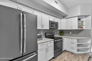 151 Longstreet Drive Apt 104, Wilmington, NC 28412 – photo 11: 13_kitchen
