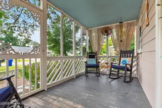 129 NW 20th Street, Oak Island, NC 28465 — 3-bedroom home in Pinners Point, Oak Island, NC, photo 6 of 66: Kahunaphoto.com-36