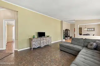 103 Shop Branch Lane, Hampstead, NC 28443 — 3-bedroom manufactured home in Bay Harbor, Hampstead, NC, photo 9 of 43: 103_shop_branch_ln_009
