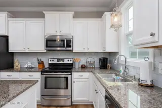 206 Cheswick Drive, Holly Ridge, NC 28445 – photo 19: ktichen-01b