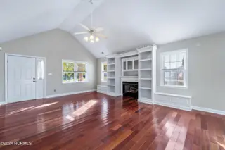 223 Riverbend Road, Jacksonville, NC 28540 – photo 4: Living Room