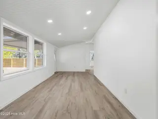 2073 Dawson Cabin Road, Jacksonville, NC 28540 — 3-bedroom home, Jacksonville, NC, photo 10 of 44: LivingRoom