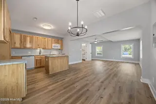 723 & 725 N Market Street, Washington, NC 27889 – photo 16: 725 Living area from dining