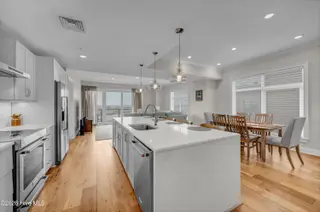 240 N Water Street 651, Wilmington, NC 28401 – photo 4: Kitchen