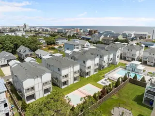 211 Spartanburg Avenue 2, Carolina Beach, NC 28428 – photo 5: 7-web-or-mls-DJI_20250828131849_0840_D