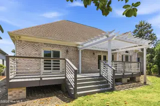 1336 S Moorings Drive, Wilmington, NC 28405 — 3-bedroom home in Landfall, Wilmington, NC, photo 11 of 78: 038_1336_south_mooring_drive-38_37