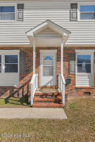 600 Oakwood Avenue, Jacksonville, NC 28546 – photo 2: 425A2184