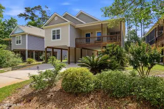 332 NE 52nd Street, Oak Island, NC 28465 – photo 4: 332_NE_52nd_St_003