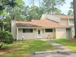 114 Quarterdeck, New Bern, NC 28562 – photo 1: Front