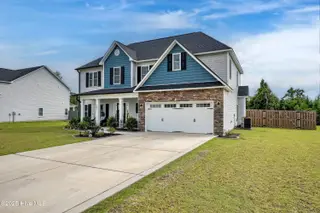 257 W Broughton Lane, Rocky Point, NC 28457 – photo 3: 100_a7401326_skyvue
