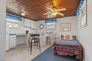 202 Glenn Street, Atlantic Beach, NC 28512 – photo 12: Den w/kitchenette