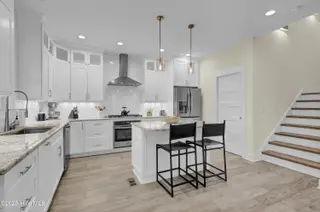 346 Shore Point Drive, Wilmington, NC 28411 — 3-bedroom home in Bayshore Estates, Wilmington, NC, photo 9 of 50: 009_img_0746_188