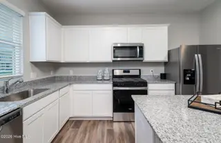 1096 High Tide Street SE 3601, Bolivia, NC 28422 – photo 5: Ibis -Kitchen Area- Bradford Point