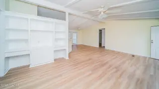 1076 Clubview Lane SW, Calabash, NC 28467 — 3-bedroom manufactured home in Village At Calabash, Calabash, NC, photo 6 of 23