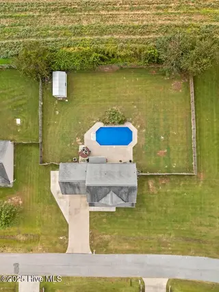 102 Farmington Drive, Richlands, NC 28574 – photo 2: DJI_20250922100538_0113_D