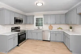 1114 Knollwood Drive NW, Wilson, NC 27896 — 4-bedroom home in Forest Hills, Wilson, NC, photo 2 of 31: 02_beyc6aba86f78c466
