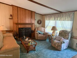 245 Lake Drive SW, Supply, NC 28462 — 3-bedroom manufactured home in Riverside, Supply, NC, photo 5 of 27