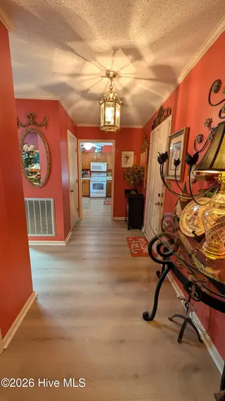642 Redwood Drive, Southern Pines, NC 28387 — 2-bedroom townhome in Knlwd Vlg, Southern Pines, NC, photo 7 of 41: PXL_20260908_142745414