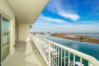 100 Olde Towne Yacht Club Drive 512, Beaufort, NC 28516 – photo 10: Covered porch w/ expansive views