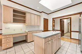 1235 Pine Valley Drive, New Bern, NC 28562 – photo 14: 22-web-or-mls-0C0A6107_edit