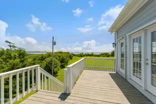 255 Oak Road, Beaufort, NC 28516 – photo 9: Deck off of living room