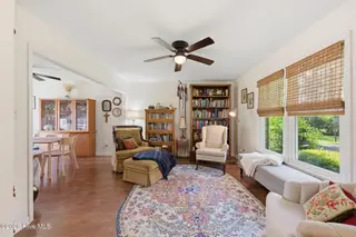 253 Shoreline Drive, New Bern, NC 28562 – photo 14: 21-web-or-mls-dsc_8472