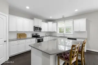 5028 Laurenbridge Lane, Wilmington, NC 28409 – photo 22: Laurenbridge5028-6kitShaneL33A5598-CR2