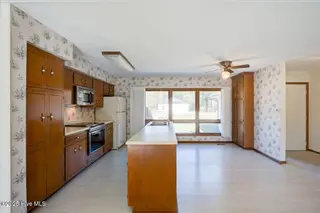 2005 Caracara Drive, New Bern, NC 28560 – photo 15: Kitchen 5