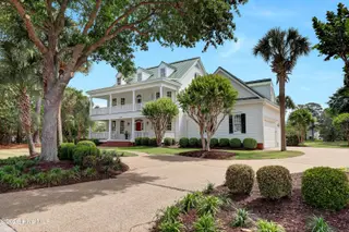 2240 Deepwood Drive, Wilmington, NC 28405 — 6-bedroom home in Landfall, Wilmington, NC, photo 3 of 77: 003_img_8948_362