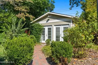 1711 Princess Street, Wilmington, NC 28405 – photo 8: 109-web-or-mls-CAMMediaLLC.com 1711-12