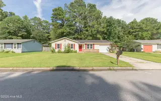 512 Walnut Drive, Jacksonville, NC 28540 – photo 2: 2FRONT