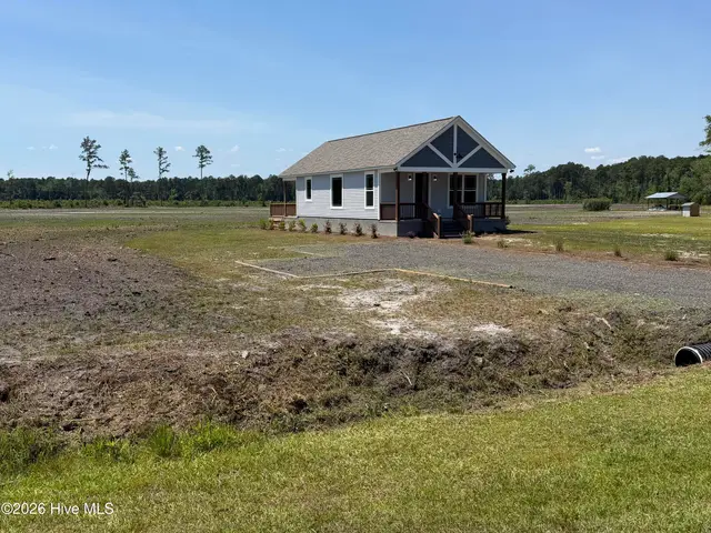 579 Stokestown Road, Wallace, NC 28466