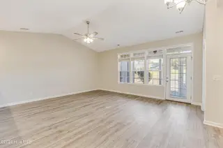 5118 Elton Drive SE, Southport, NC 28461 — 3-bedroom townhome in South Harbour Village, Southport, NC, photo 8 of 62: 5118 Elton-7