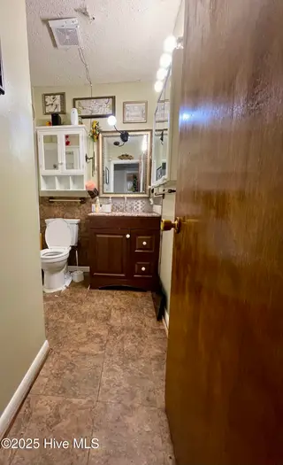153 Balsam Road, Jacksonville, NC 28546 – photo 7: IMG_2378