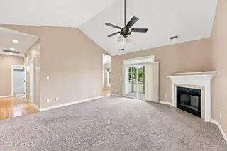 112 White Heron Lane, Swansboro, NC 28584 – photo 10: Living room