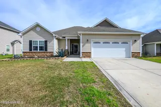 3408 Lefringhouse Lane, New Bern, NC 28562 — 3-bedroom home in Hardee Farms, New Bern, NC, photo 6 of 38: Welcome Home!